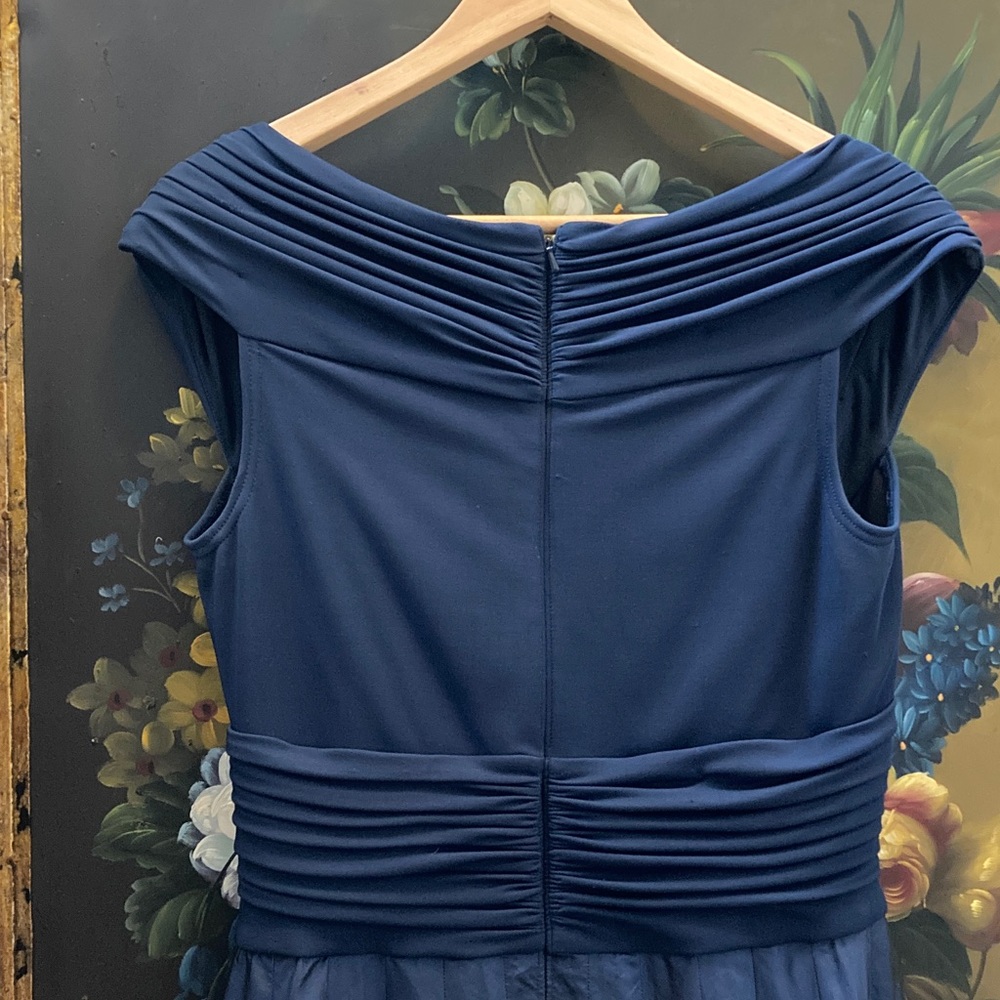 Tadashi Collection 100% Silk Taffeta Skirt, Fit-n-Flare, Navy Blue - Picture 5 of 8